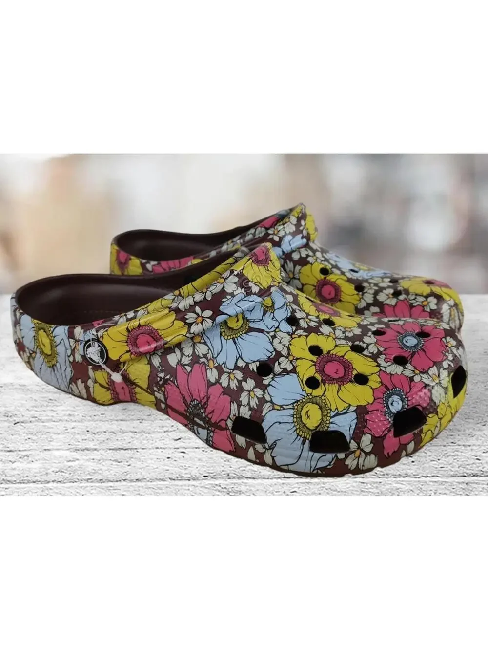 Crocs Classic Retro Floral Clog US Size Men 10, Women 12 208954 NWT